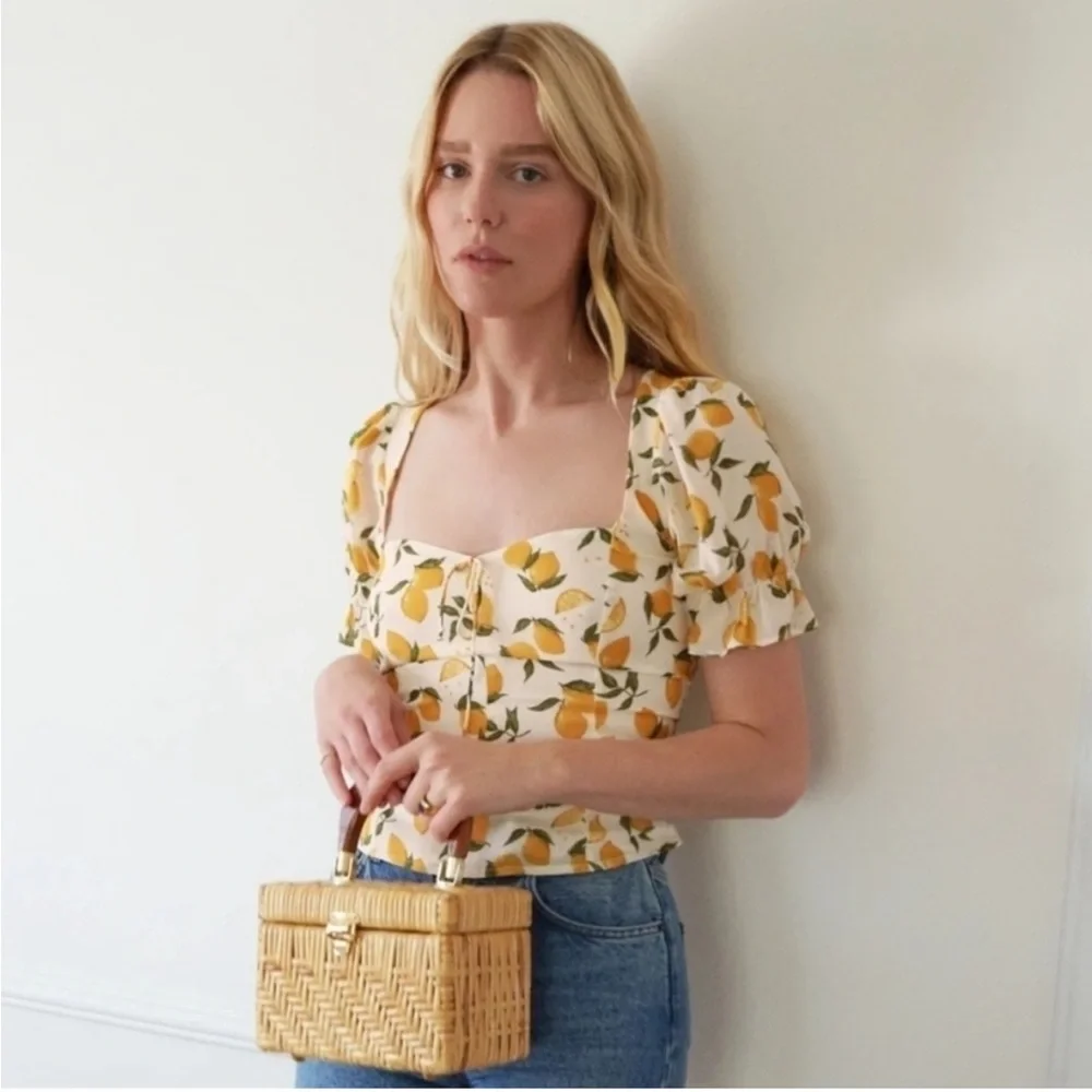 Reformation Delevan top in lemon print